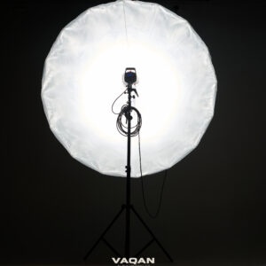 Softbox parabolic with continuous light